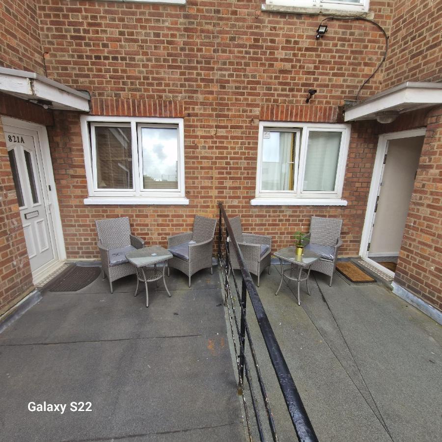 Finchley Holidays Whetstone Buitenkant foto